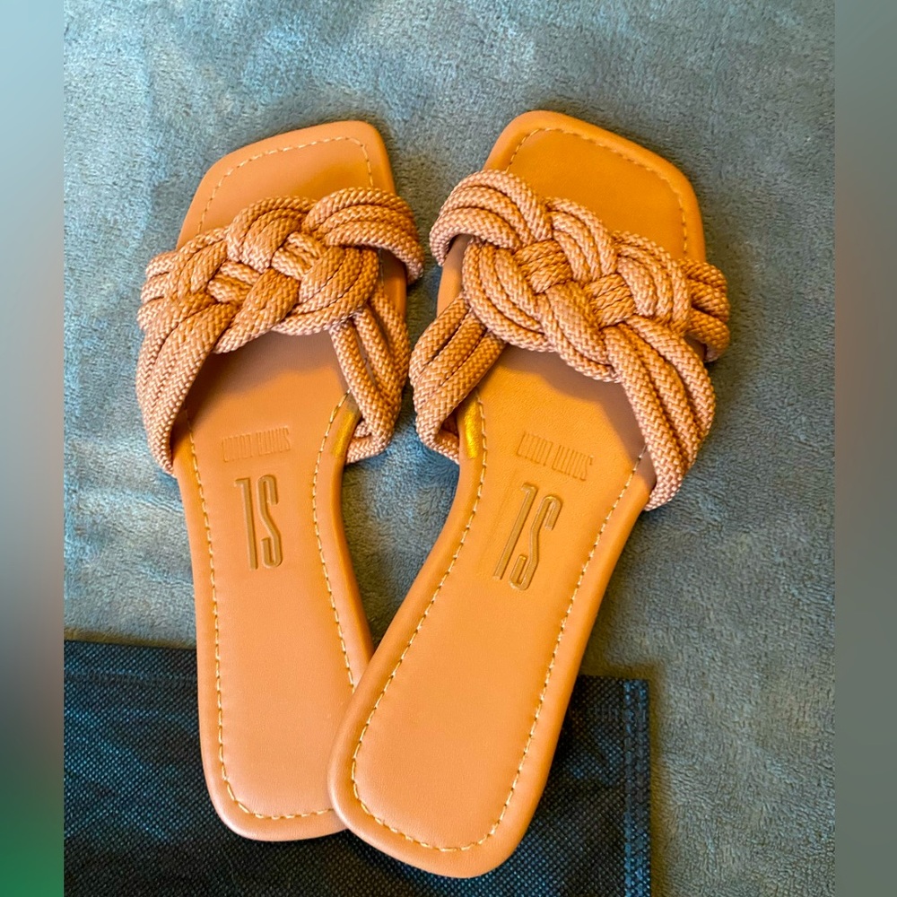 New Santa Lolla size 5/6